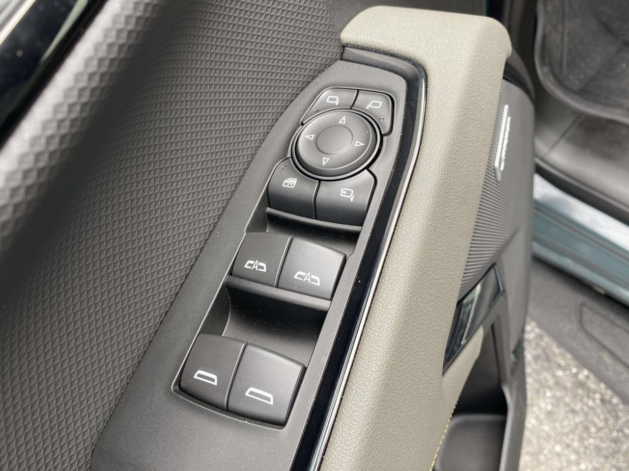 2026 Chevrolet Silverado 1500 ZR2 - Photo 17