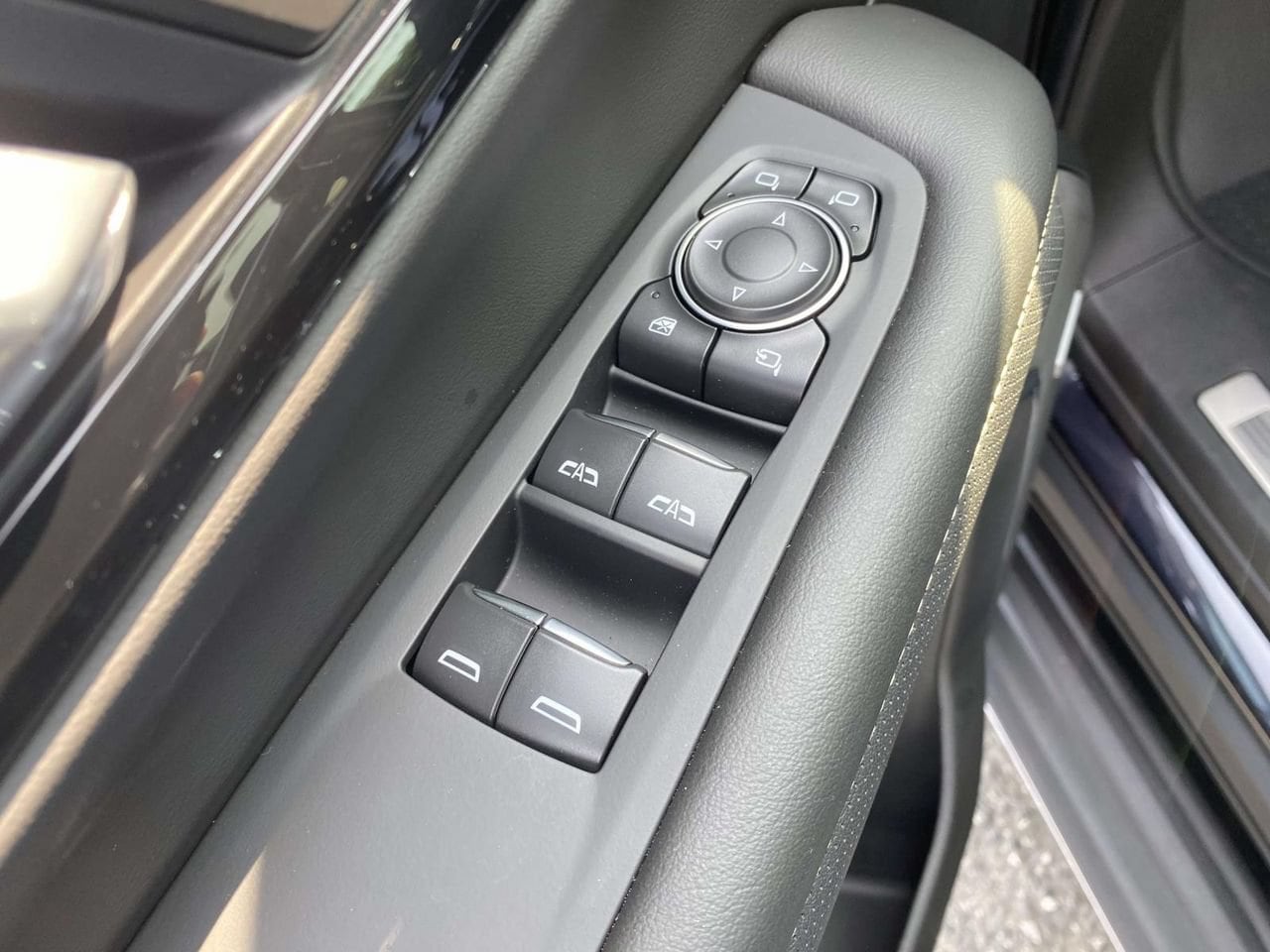 2026 Chevrolet Tahoe Premier - Photo 18
