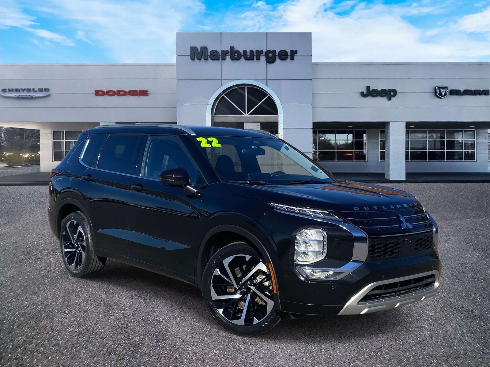 2022 Mitsubishi Outlander SEL Special Edition's photo