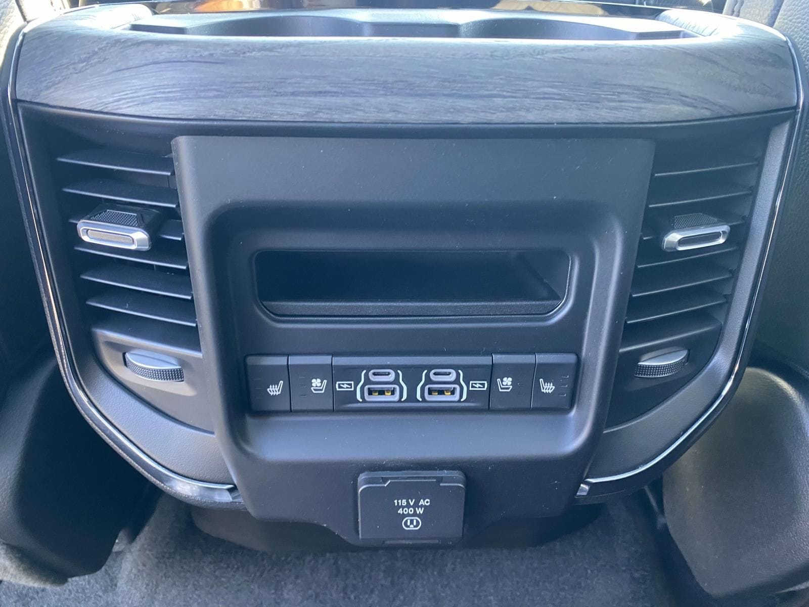 2026 RAM 1500 Limited - Photo 14