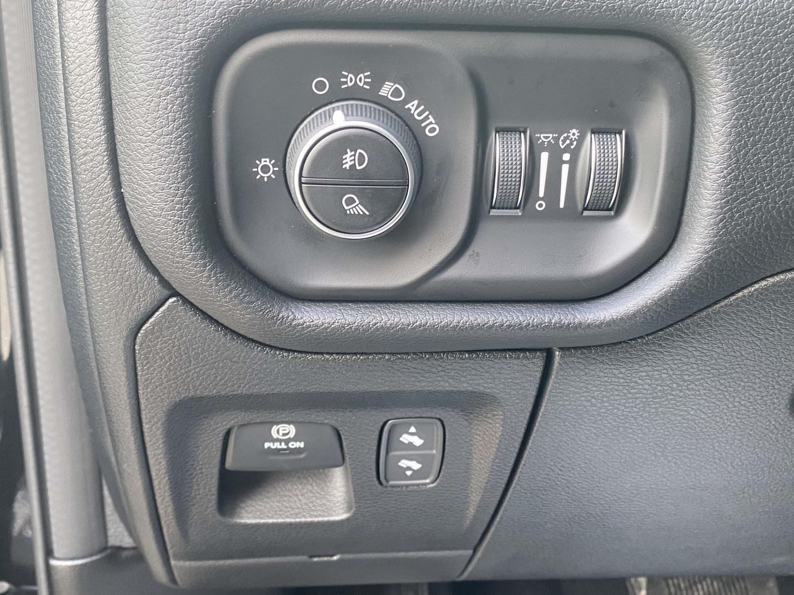 2026 RAM 1500 Laramie - Photo 21