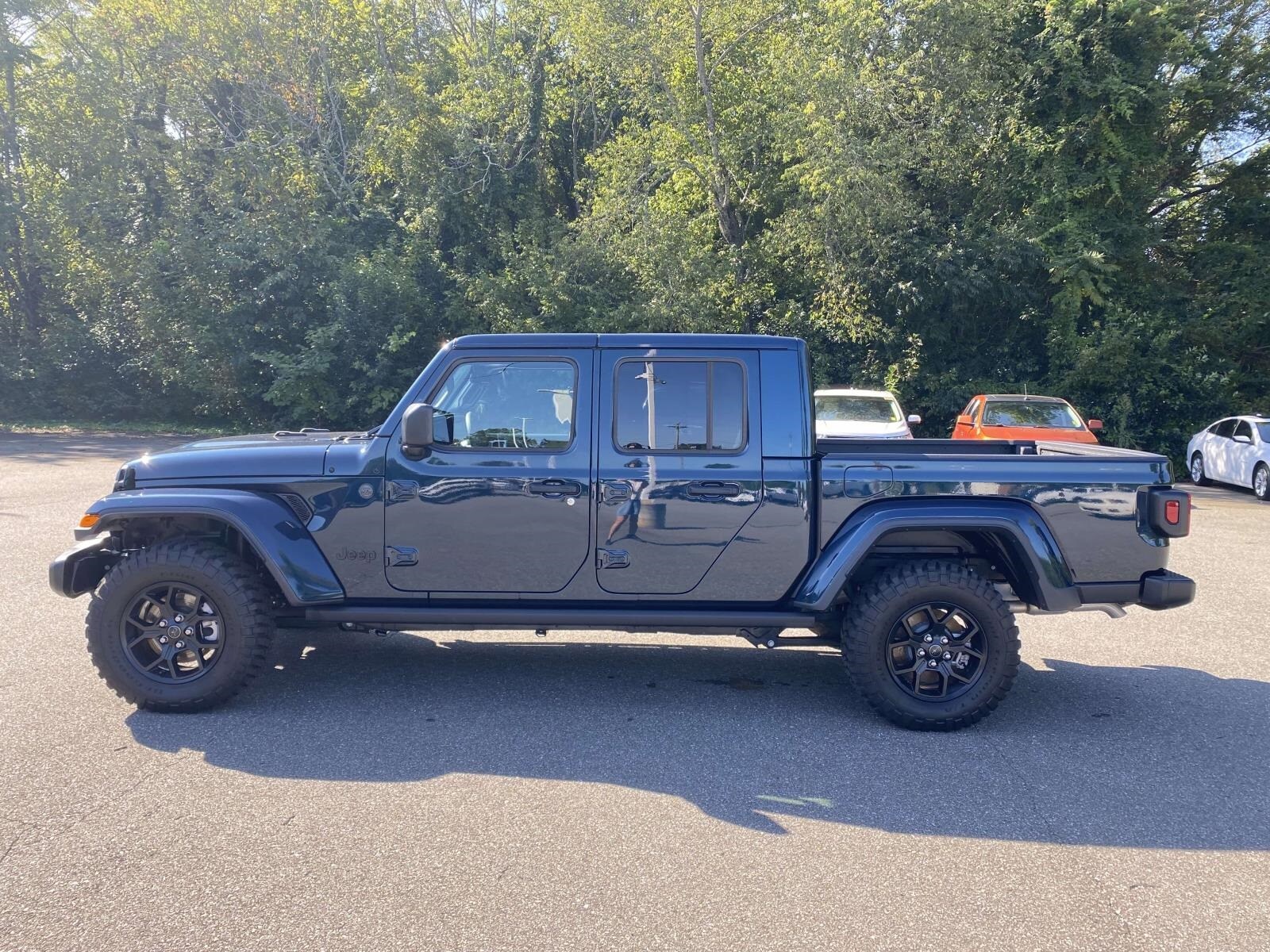 2025 Jeep Gladiator Sport photo 4