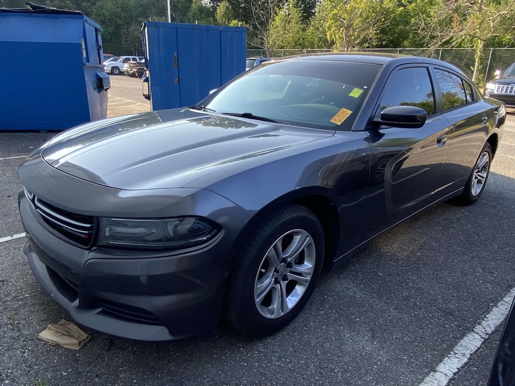 Used 2015 Dodge Charger SE Sedan