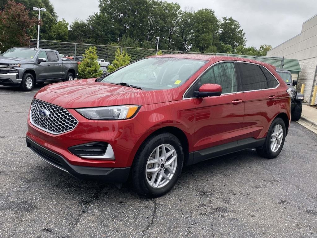 Used 2024 Ford Edge SEL SUV
