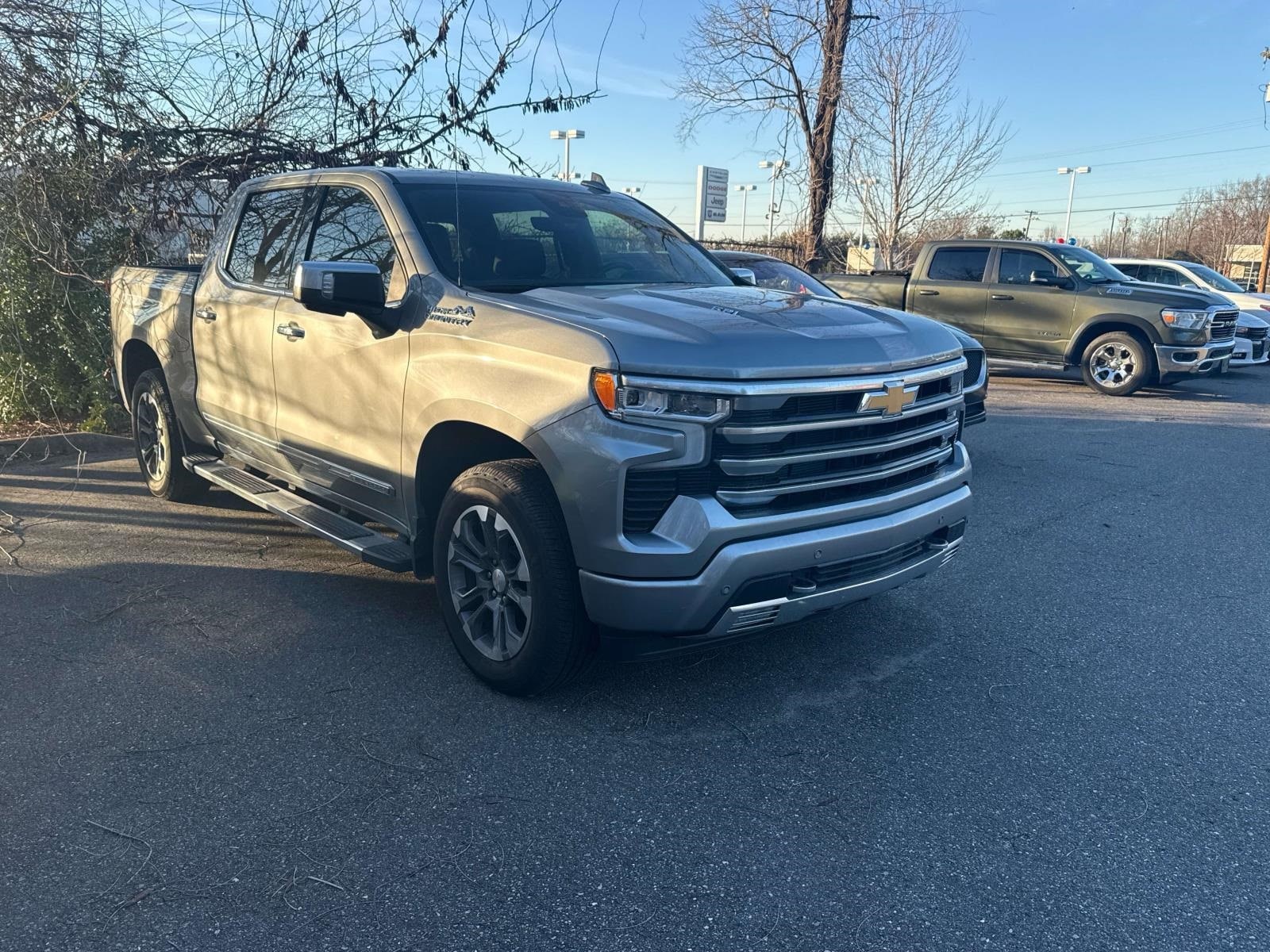 2023 Chevrolet Silverado Base's photo