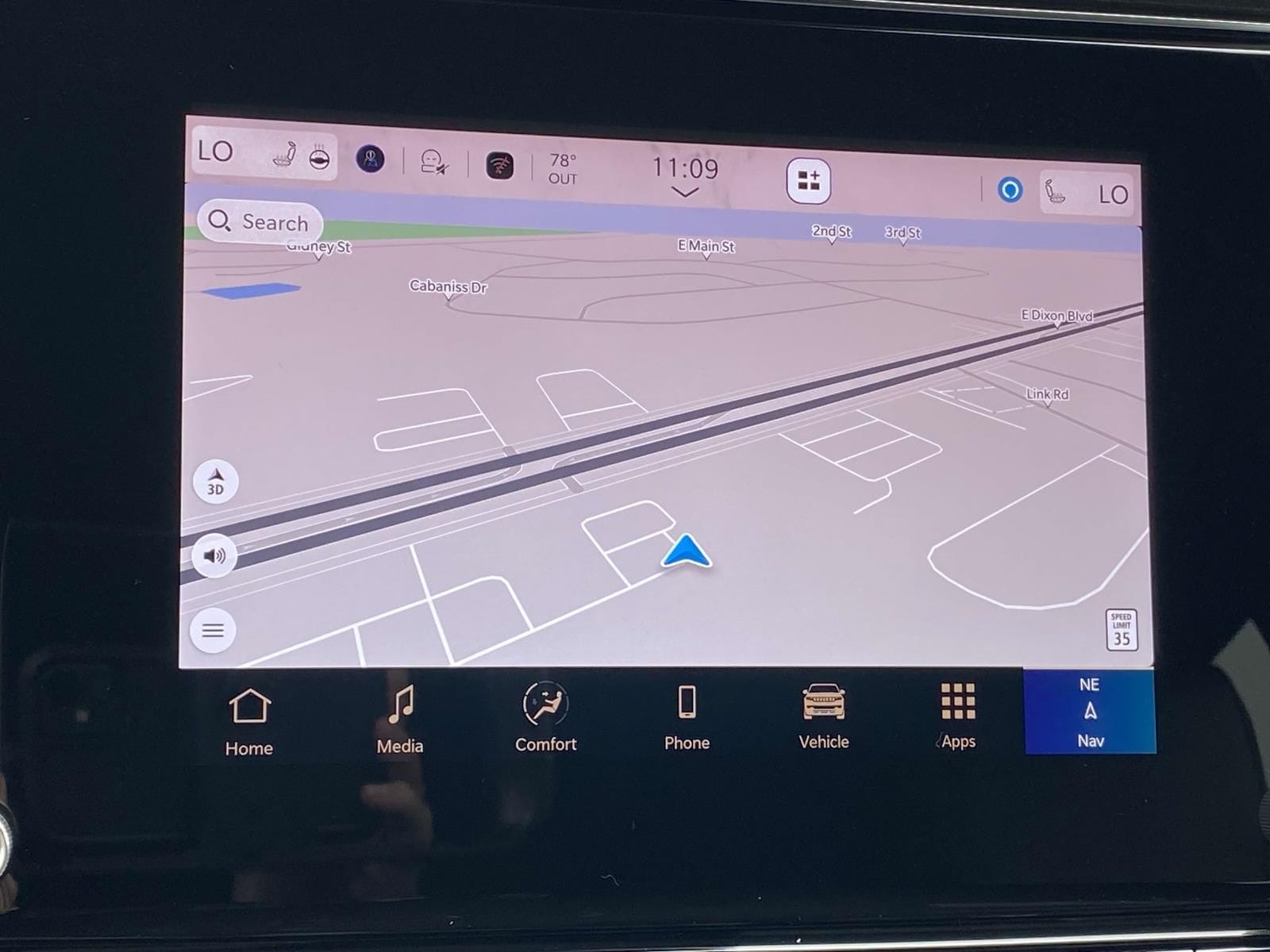 2025 Jeep Wagoneer L Series II - Photo 28