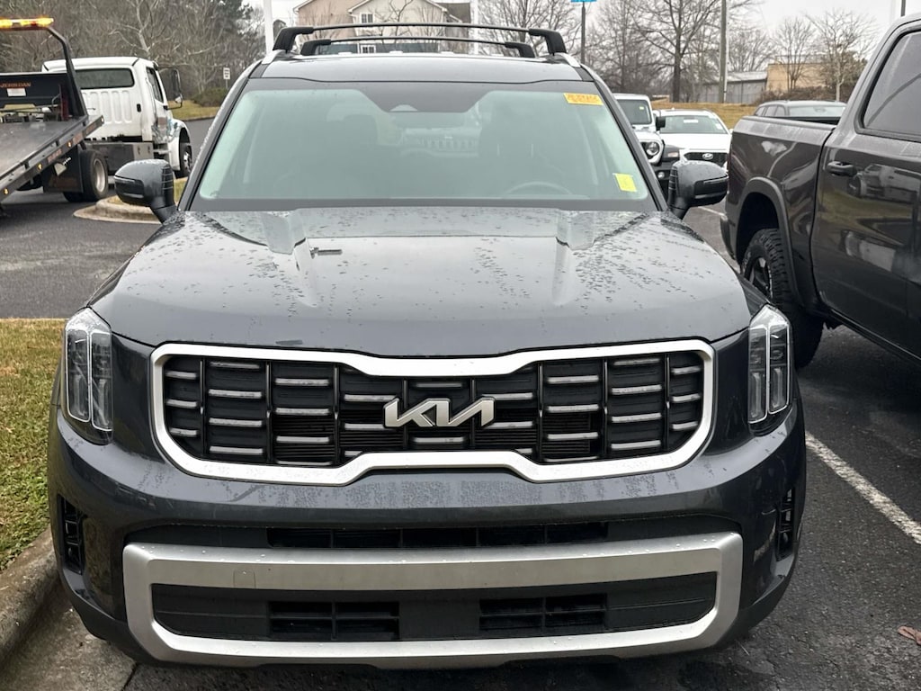 Used 2024 Kia Telluride S SUV