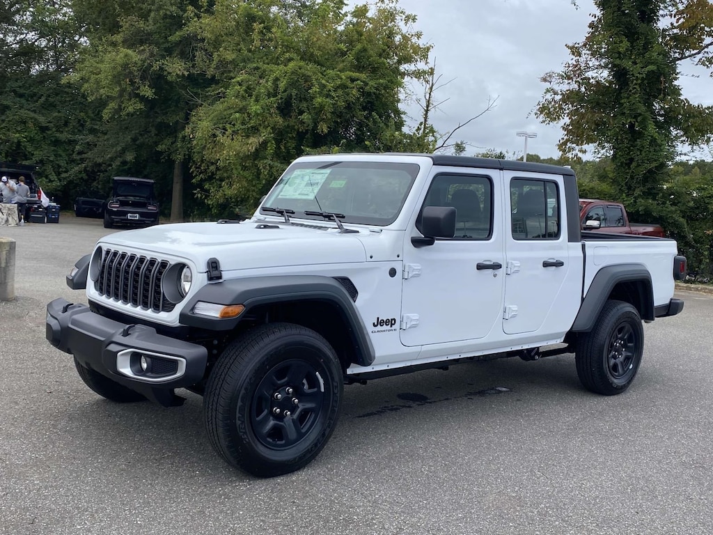 New 2025 Jeep Gladiator SPORT 4X4 Pickup
