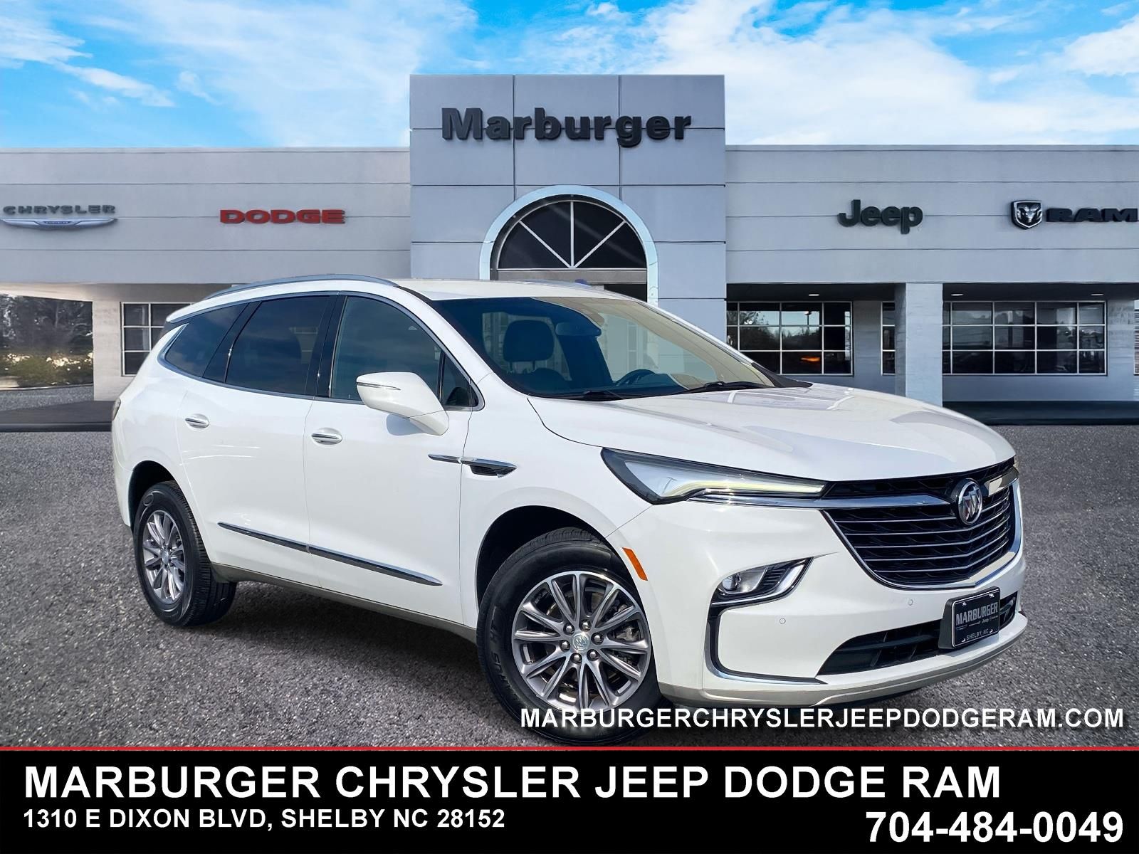 2022 Buick Enclave Essence's photo