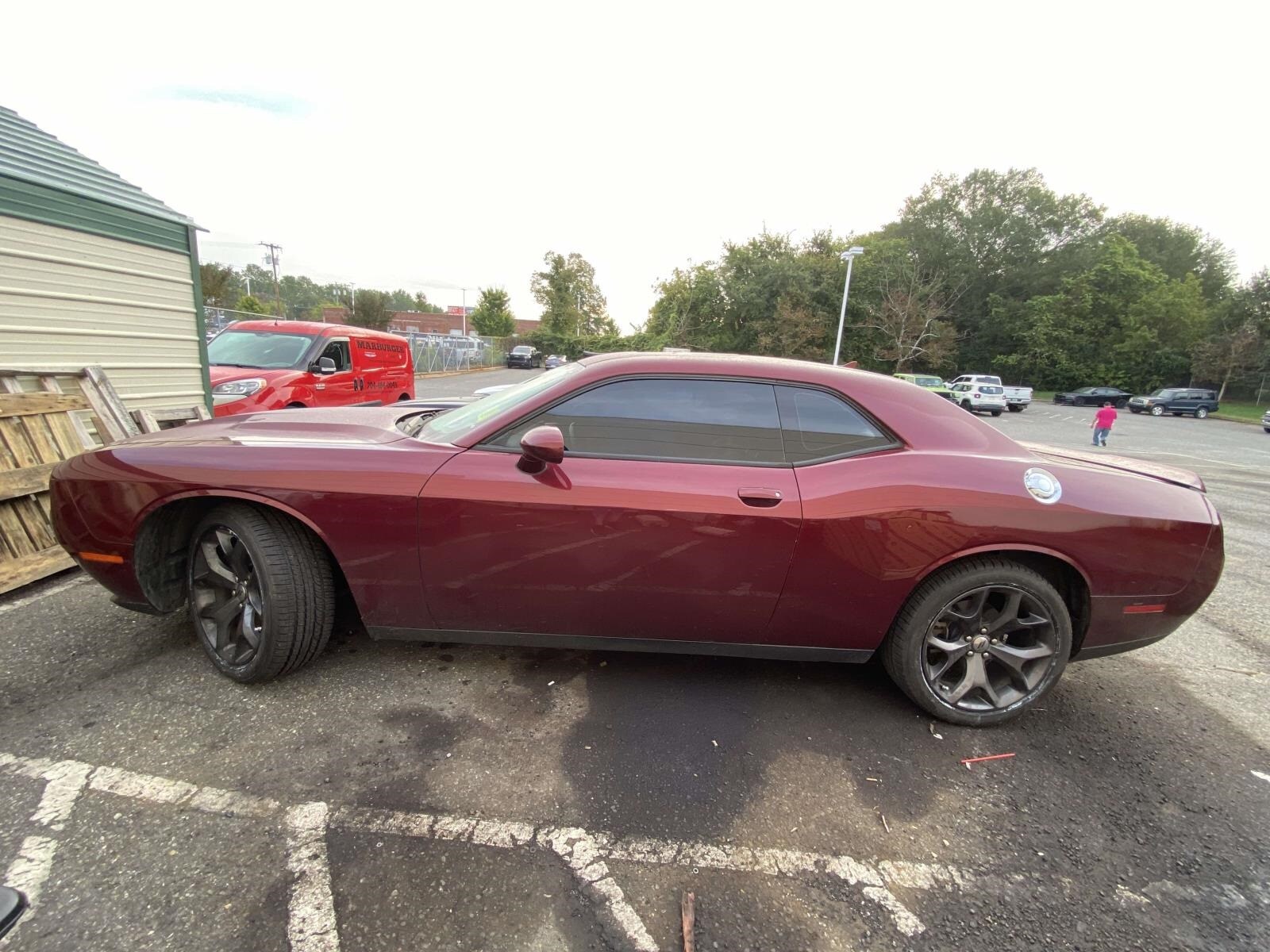 2018 Dodge Challenger SXT photo 3