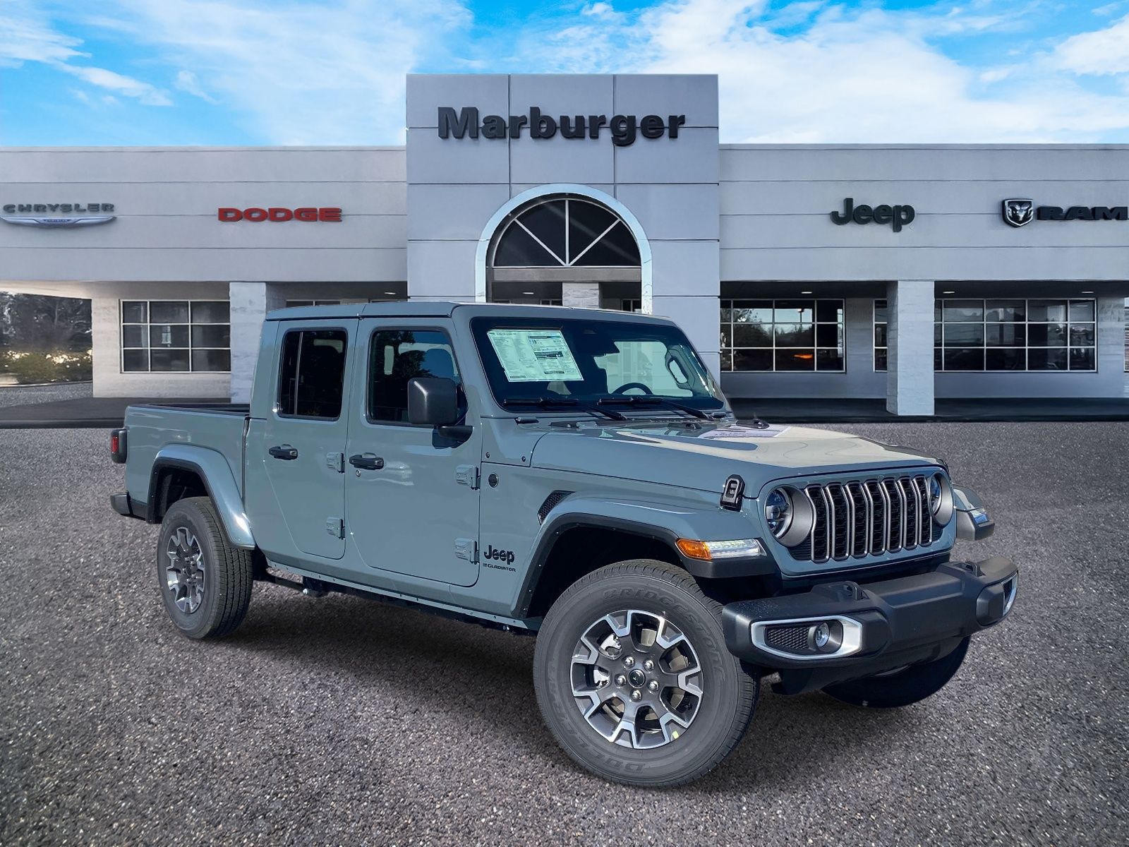 2026 Jeep Gladiator Sahara Auto's photo