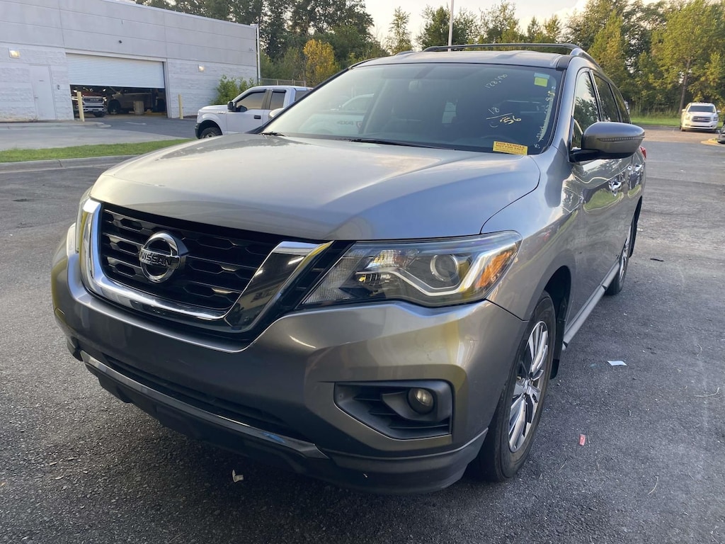 Used 2018 Nissan Pathfinder SV SUV