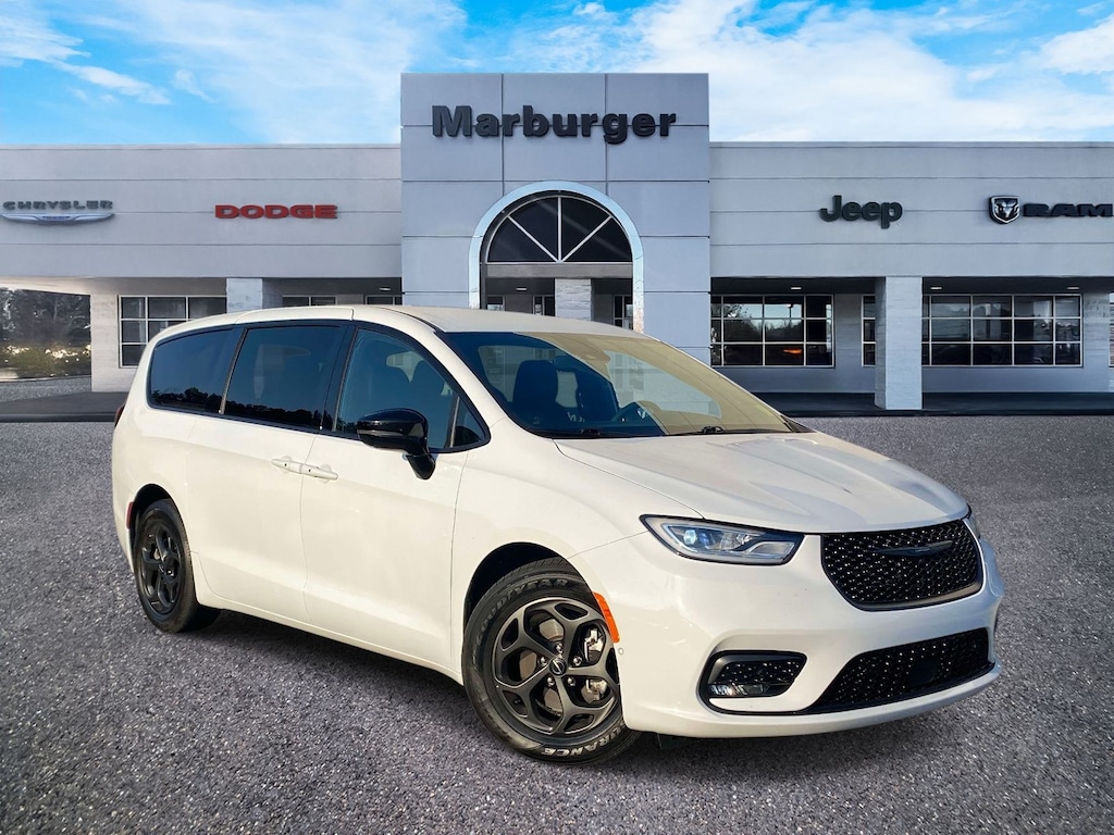 Used 2024 Chrysler Pacifica Hybrid Select S Appearance Minivan/Van
