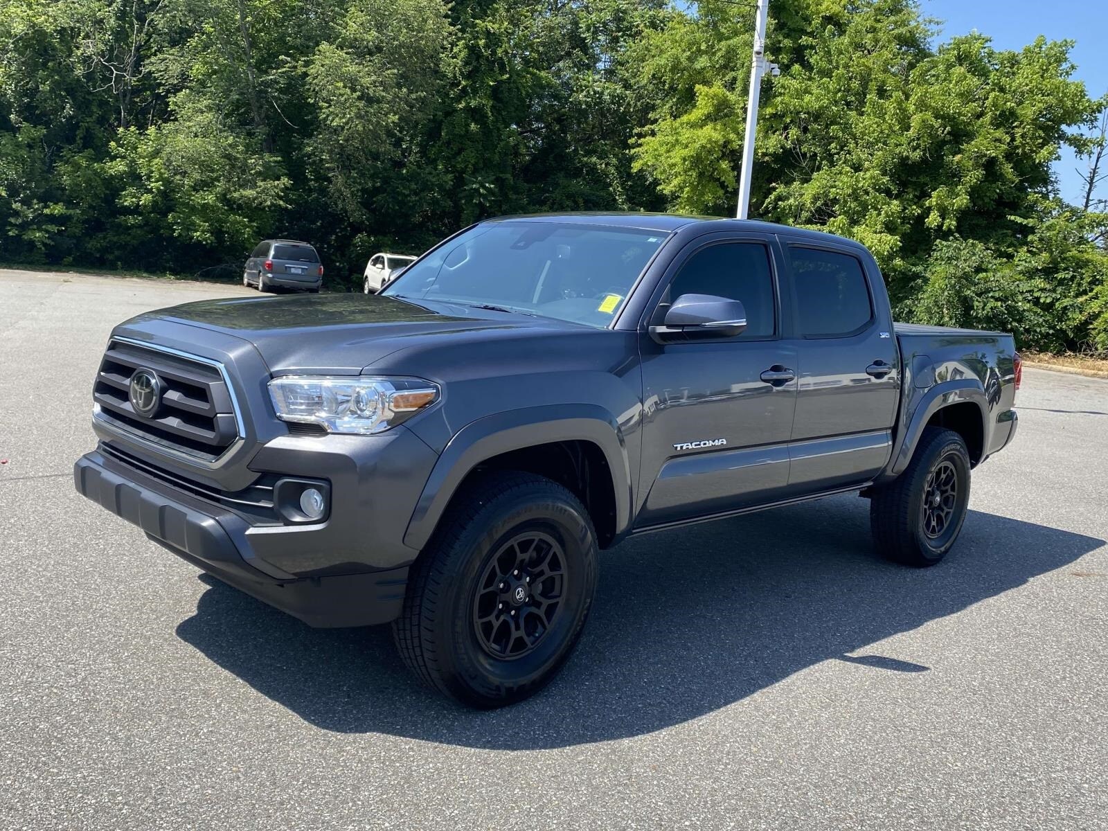 2022 Toyota Tacoma SR5 photo 3
