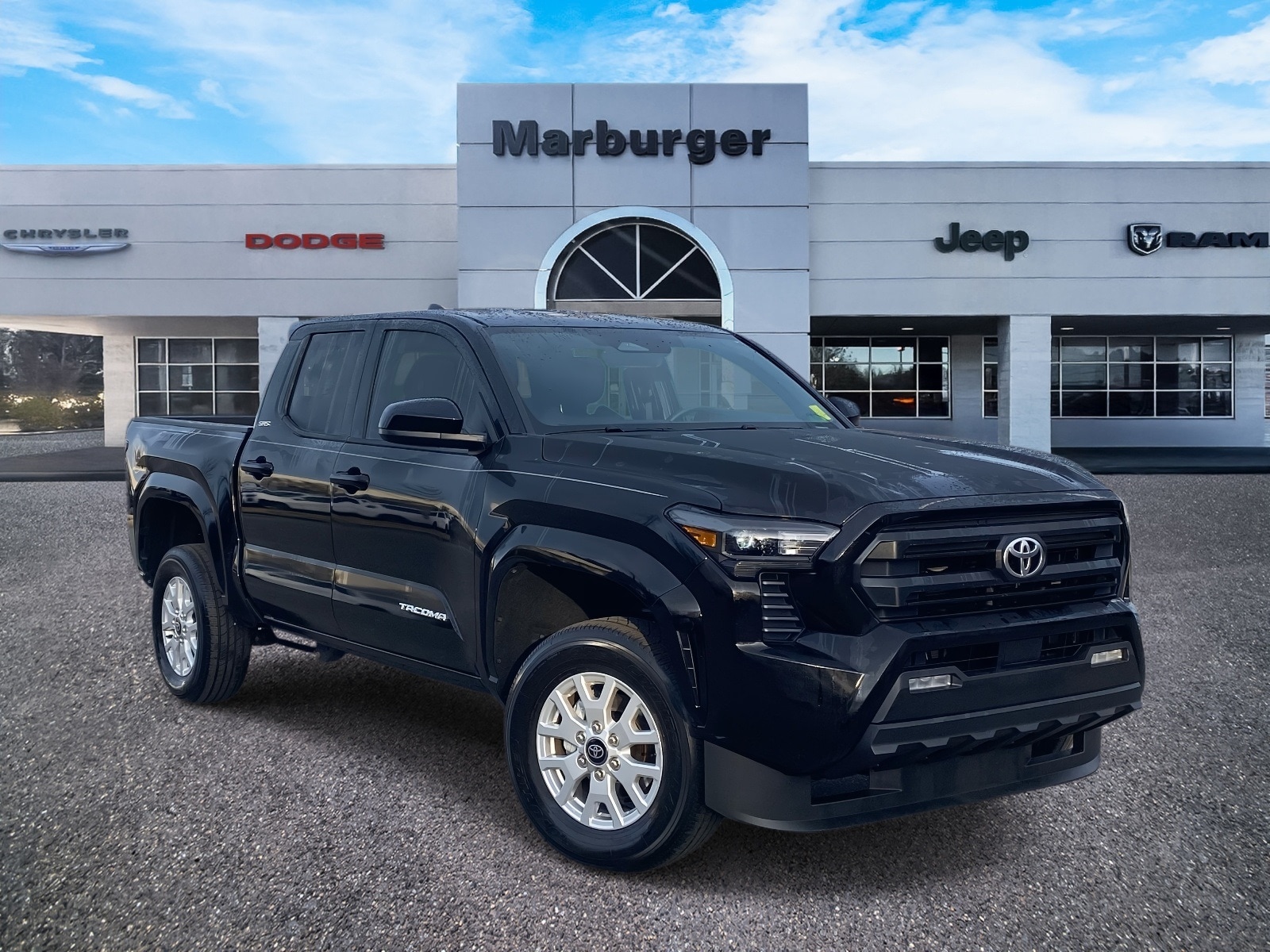 2025 Toyota Tacoma SR5's photo