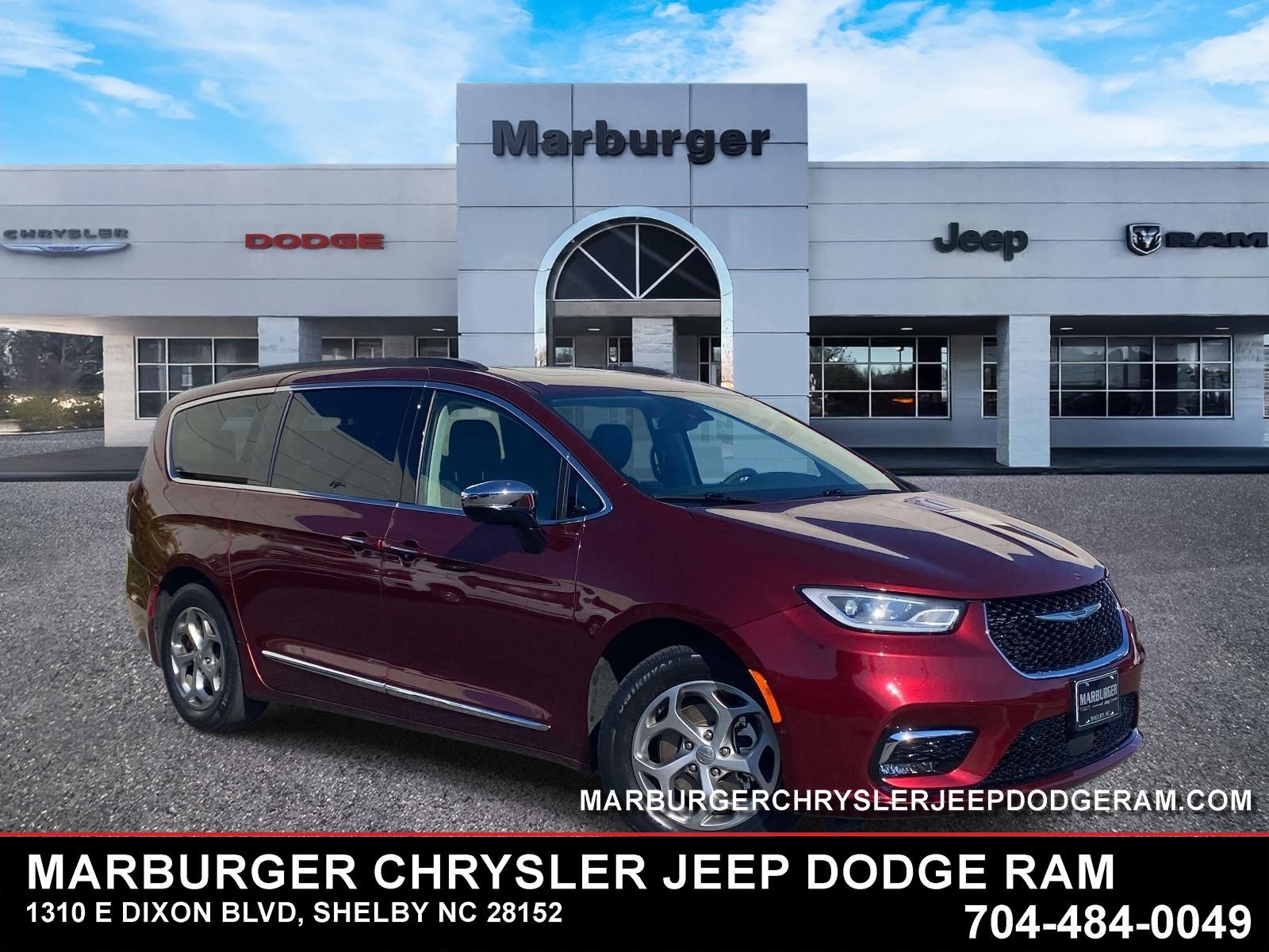 2023 Chrysler Pacifica Limited's photo