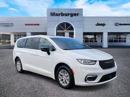 2026 Chrysler Pacifica SELECT Passenger Van