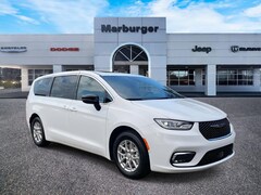 2026 Chrysler Pacifica SELECT Passenger Van