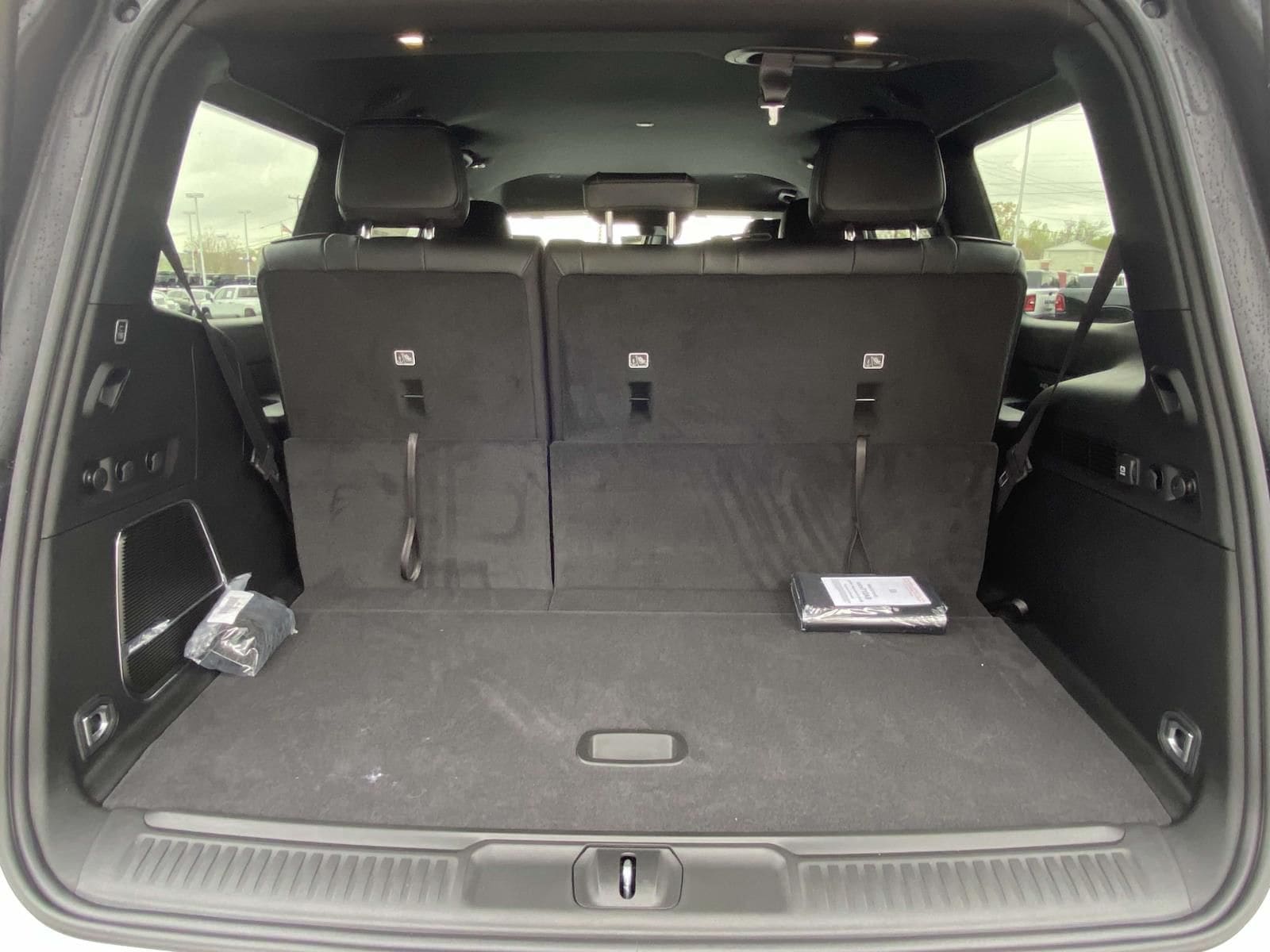 2025 Jeep Wagoneer Series II - Photo 14