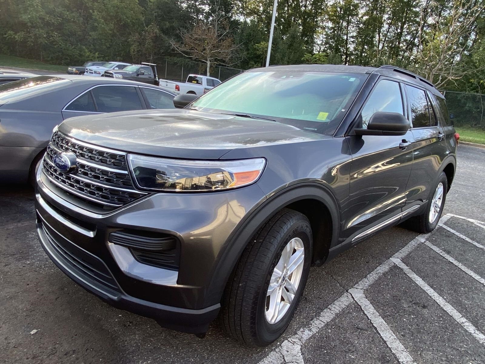 2020 Ford Explorer XLT photo 2