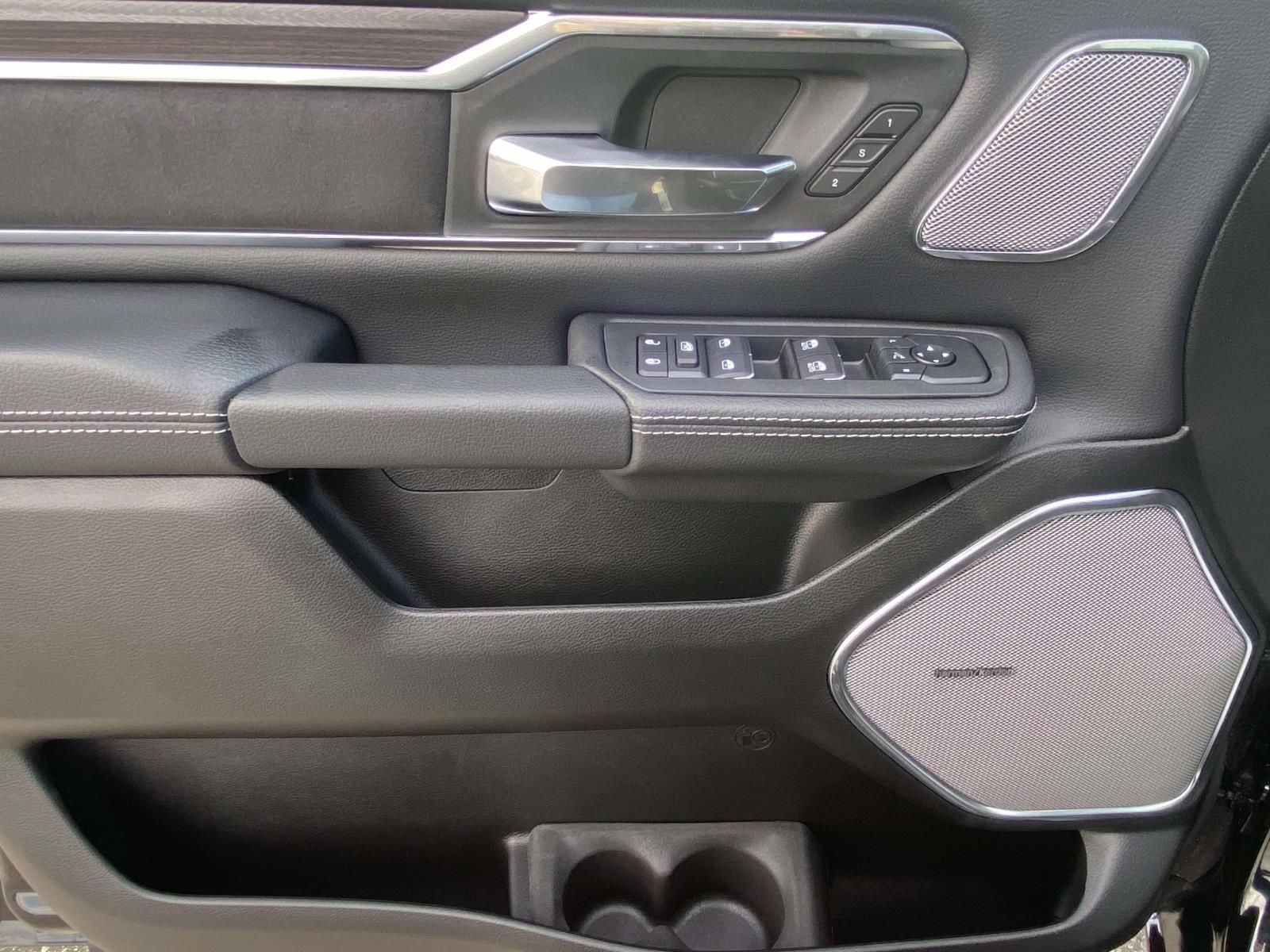 2026 RAM 1500 Laramie - Photo 18