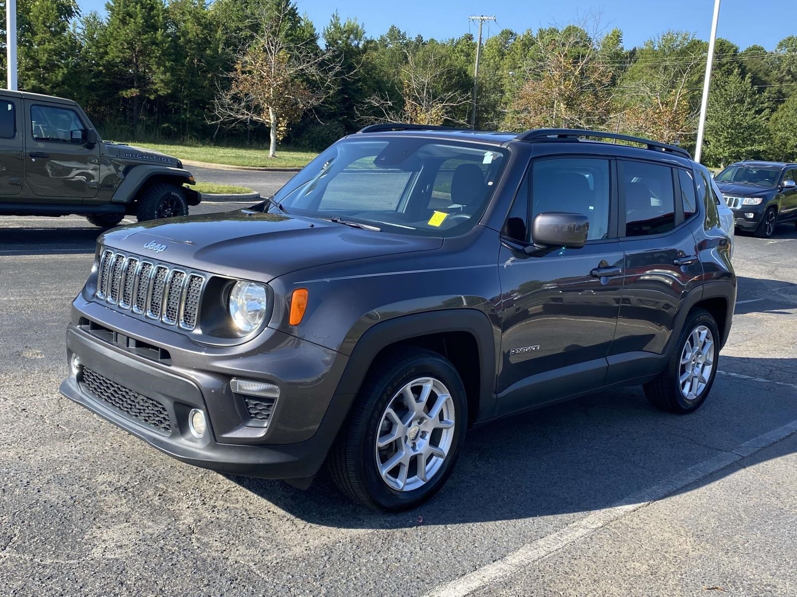 2021 Jeep Renegade Latitude photo 3