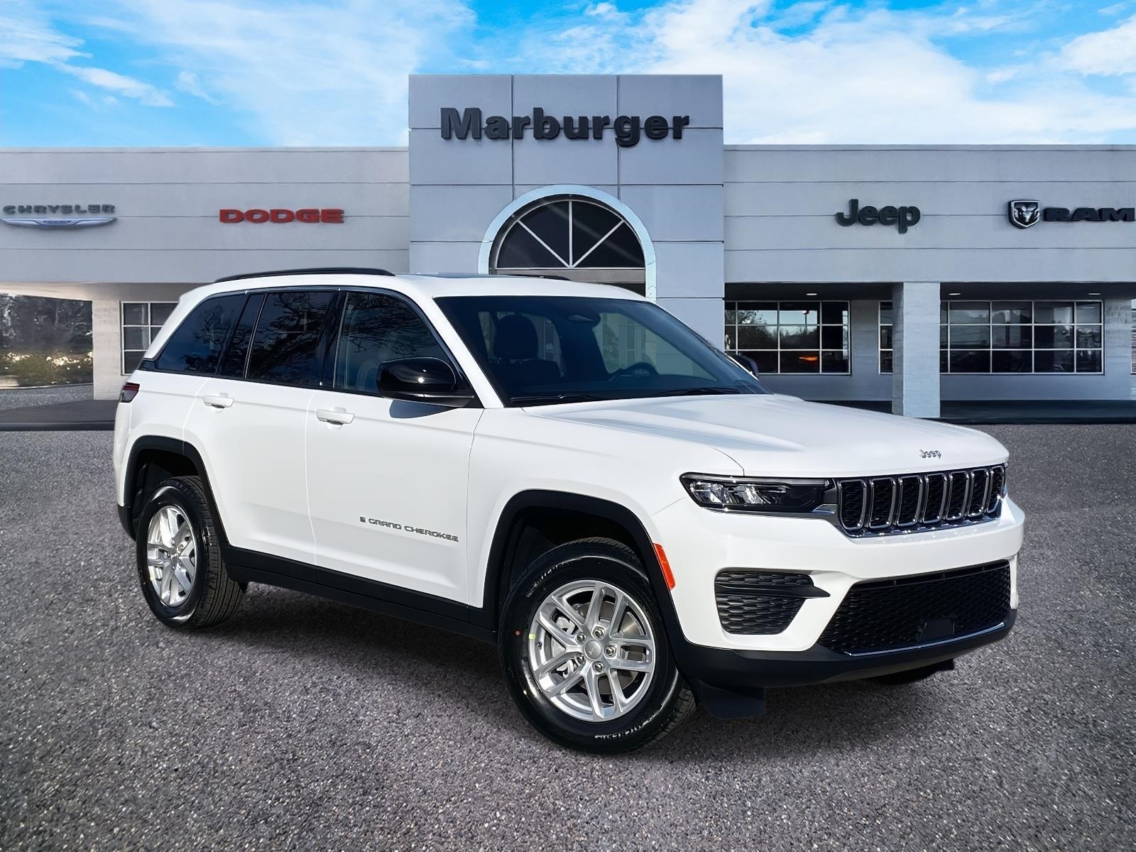 2025 Jeep Grand Cherokee Laredo's photo