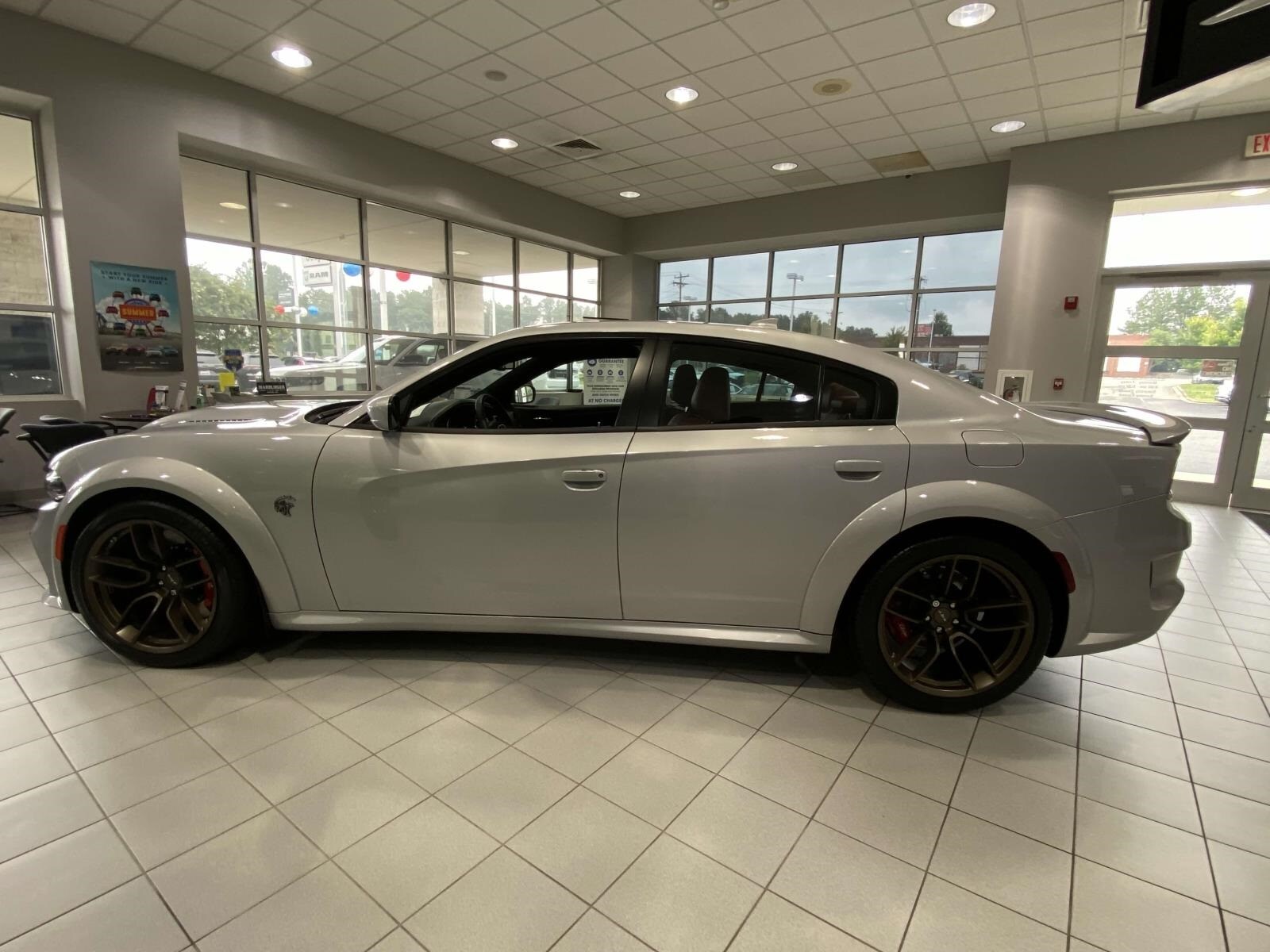 2022 Dodge Charger SRT8 Hellcat Redeye Widebody photo 4