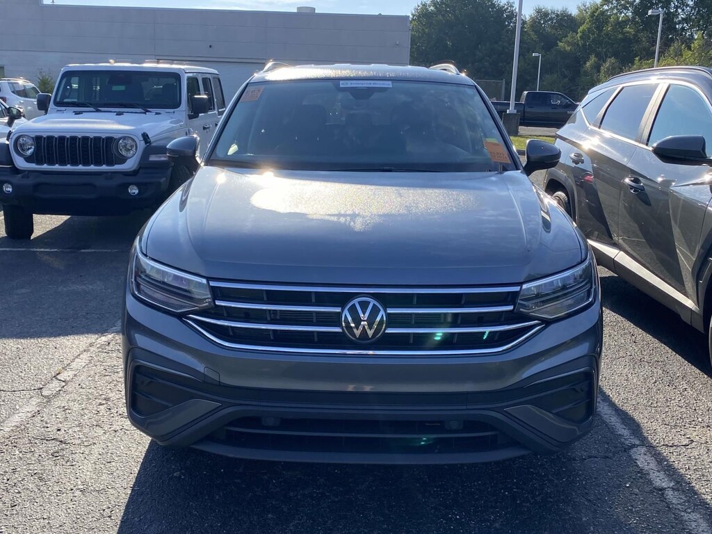Used 2024 Volkswagen Tiguan 2.0T SE SUV