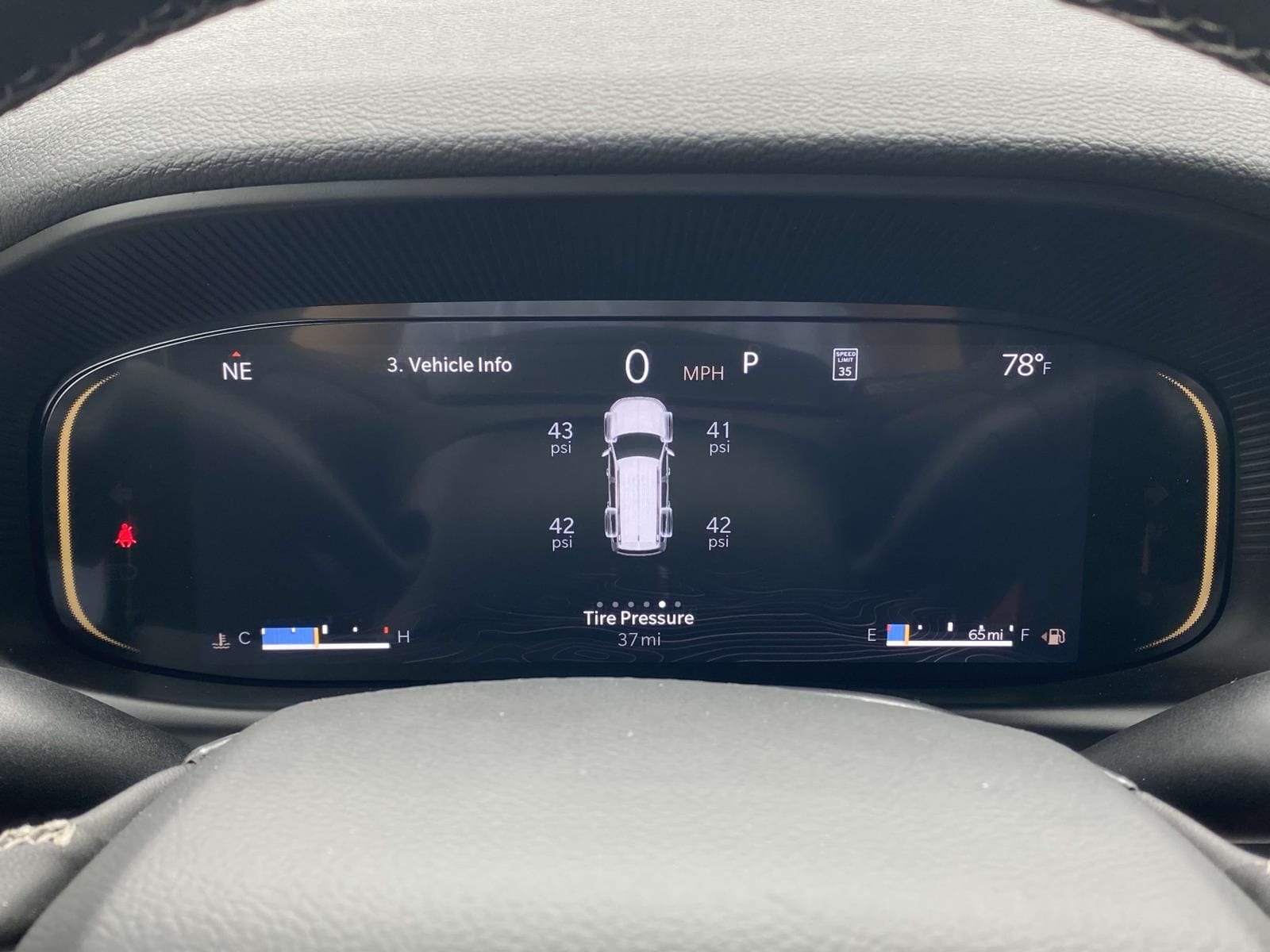 2025 Jeep Wagoneer L Series II - Photo 25