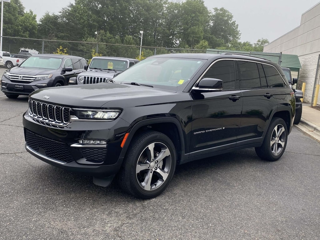 Used 2023 Jeep Grand Cherokee Limited