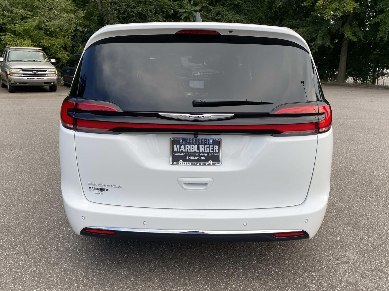 2026 Chrysler Pacifica Select - Photo 6