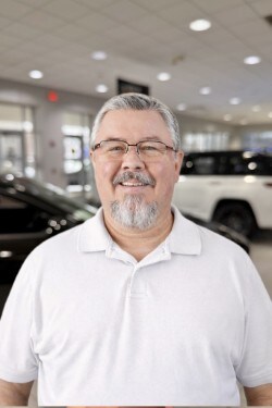 Staff member Shannon Chapman from ID_56ee71764a27