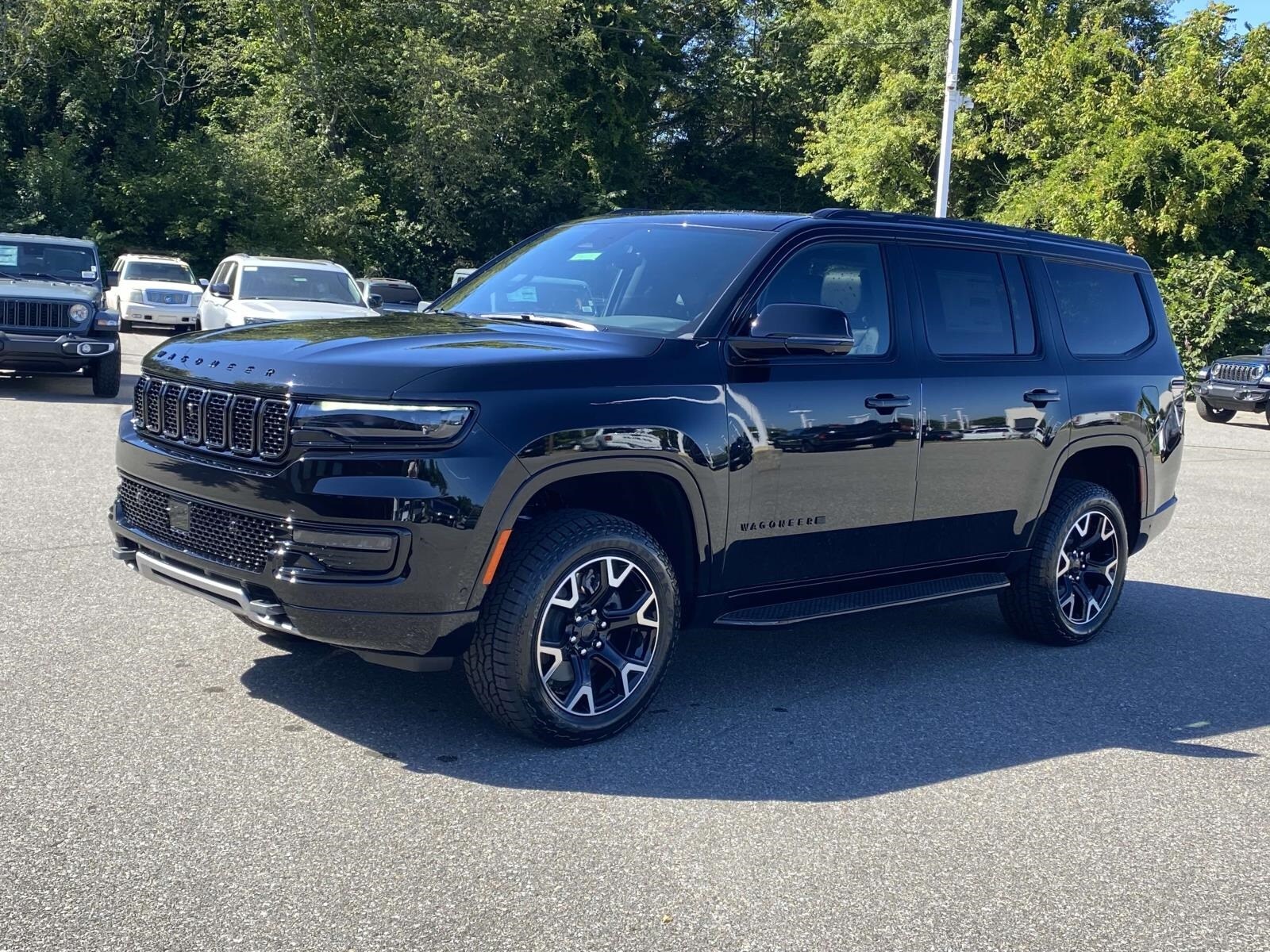 2025 Jeep Wagoneer Overland photo 3