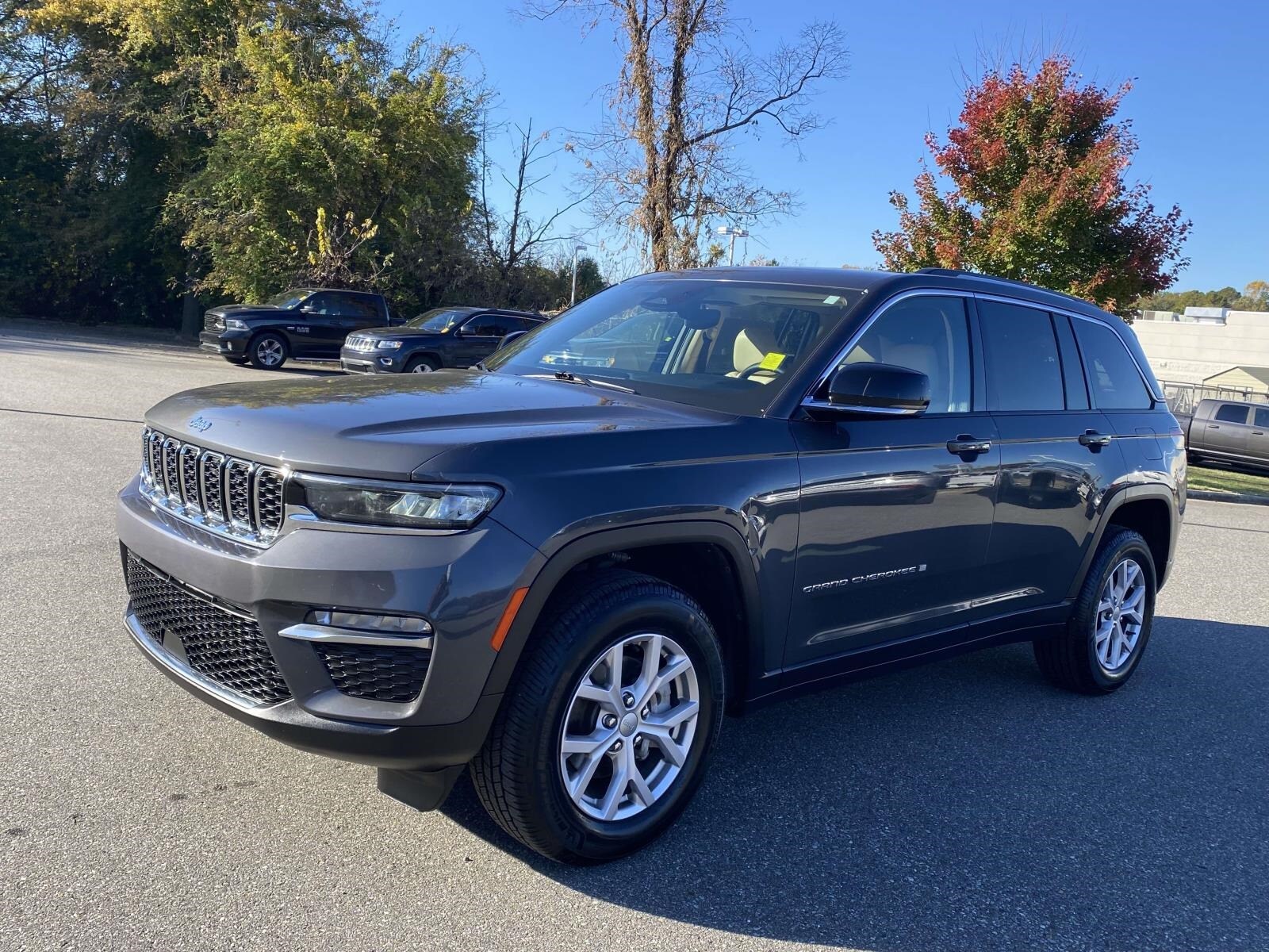 2022 Jeep Grand Cherokee Limited photo 3