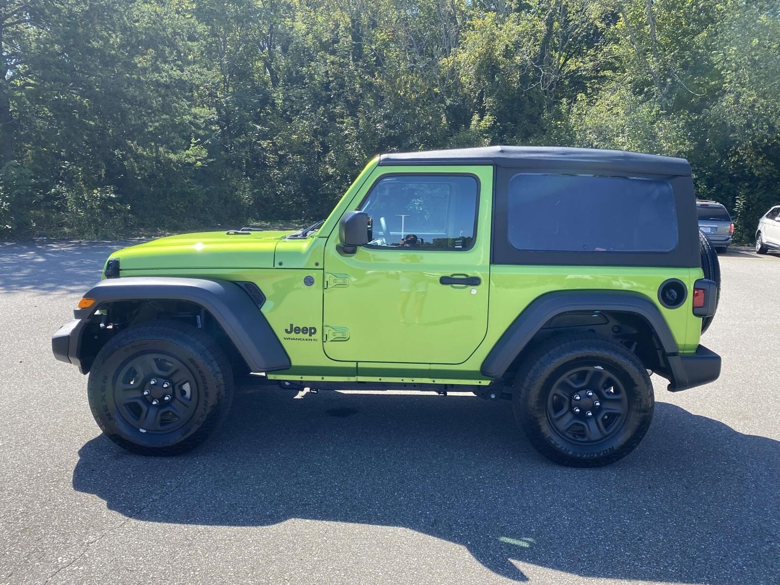 2025 Jeep Wrangler Sport photo 4