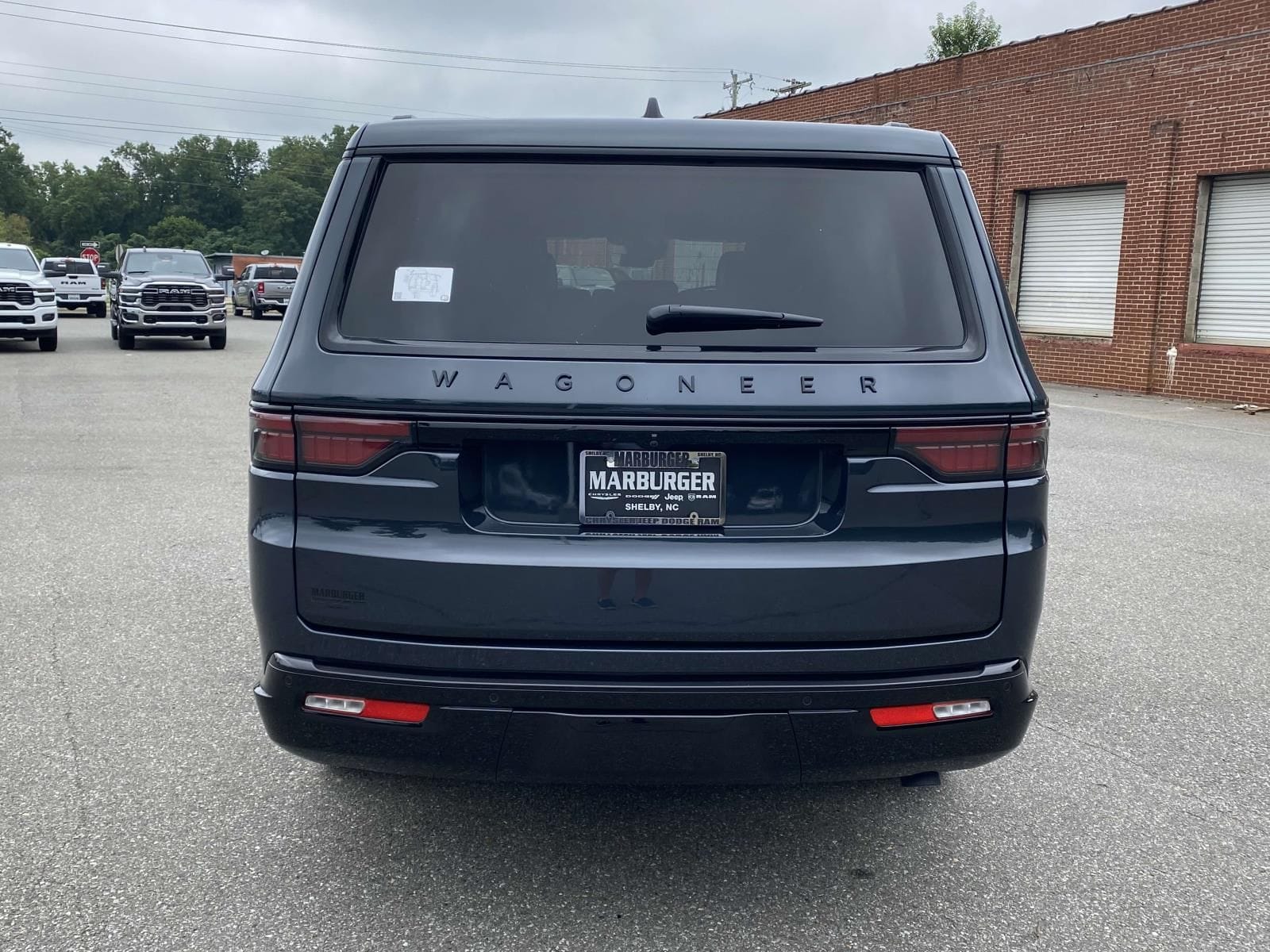 2025 Jeep Wagoneer L Series II - Photo 7