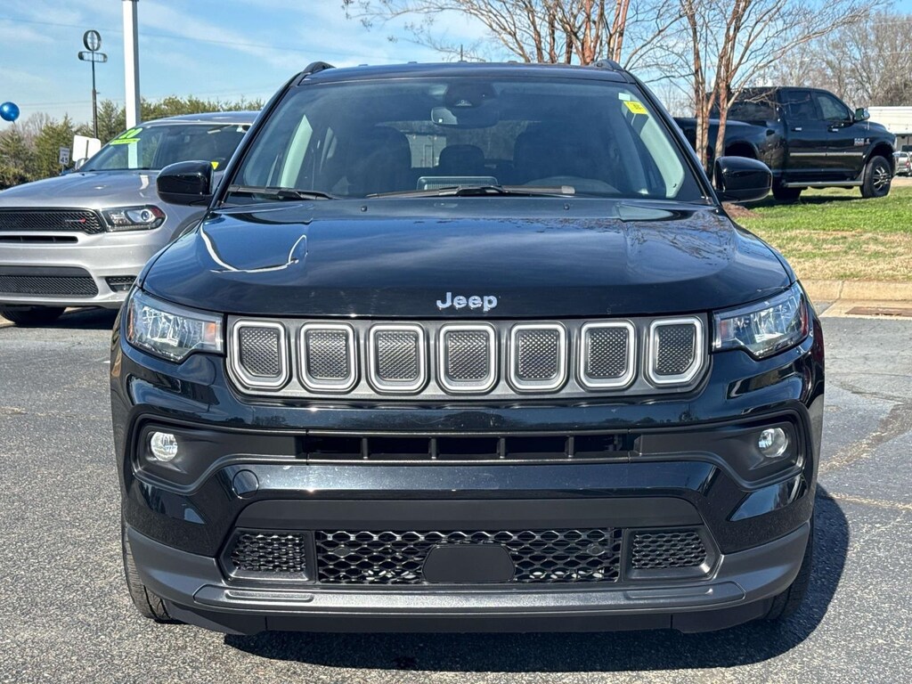 Used 2022 Jeep Compass Latitude SUV