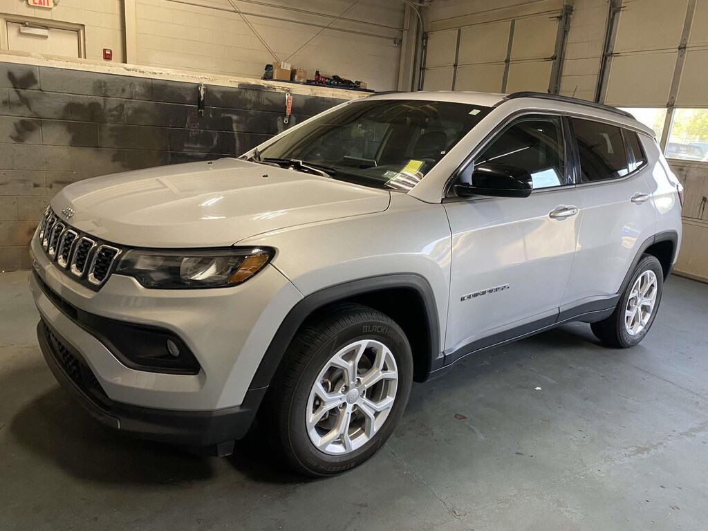 Used 2024 Jeep Compass Latitude SUV