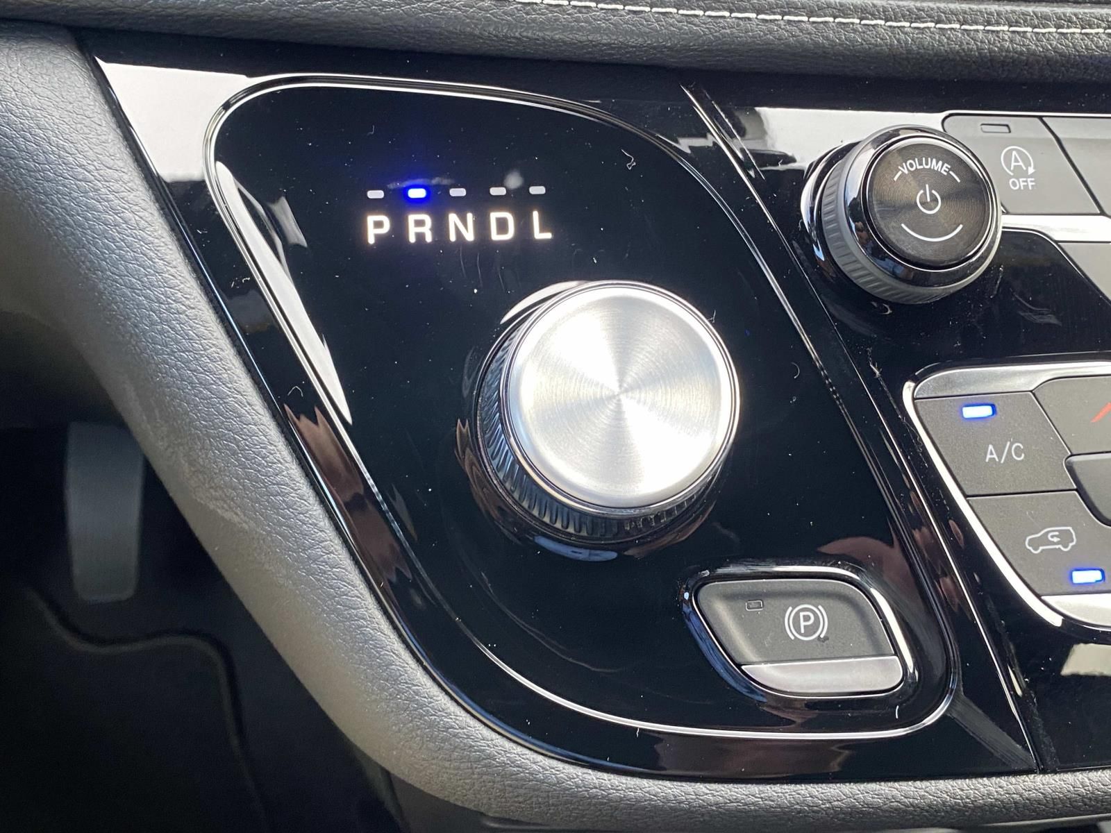 2026 Chrysler Pacifica Select - Photo 31