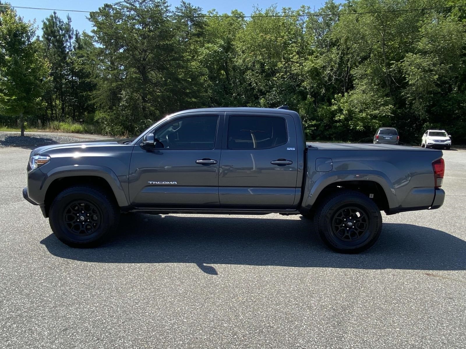 2022 Toyota Tacoma SR5 photo 4