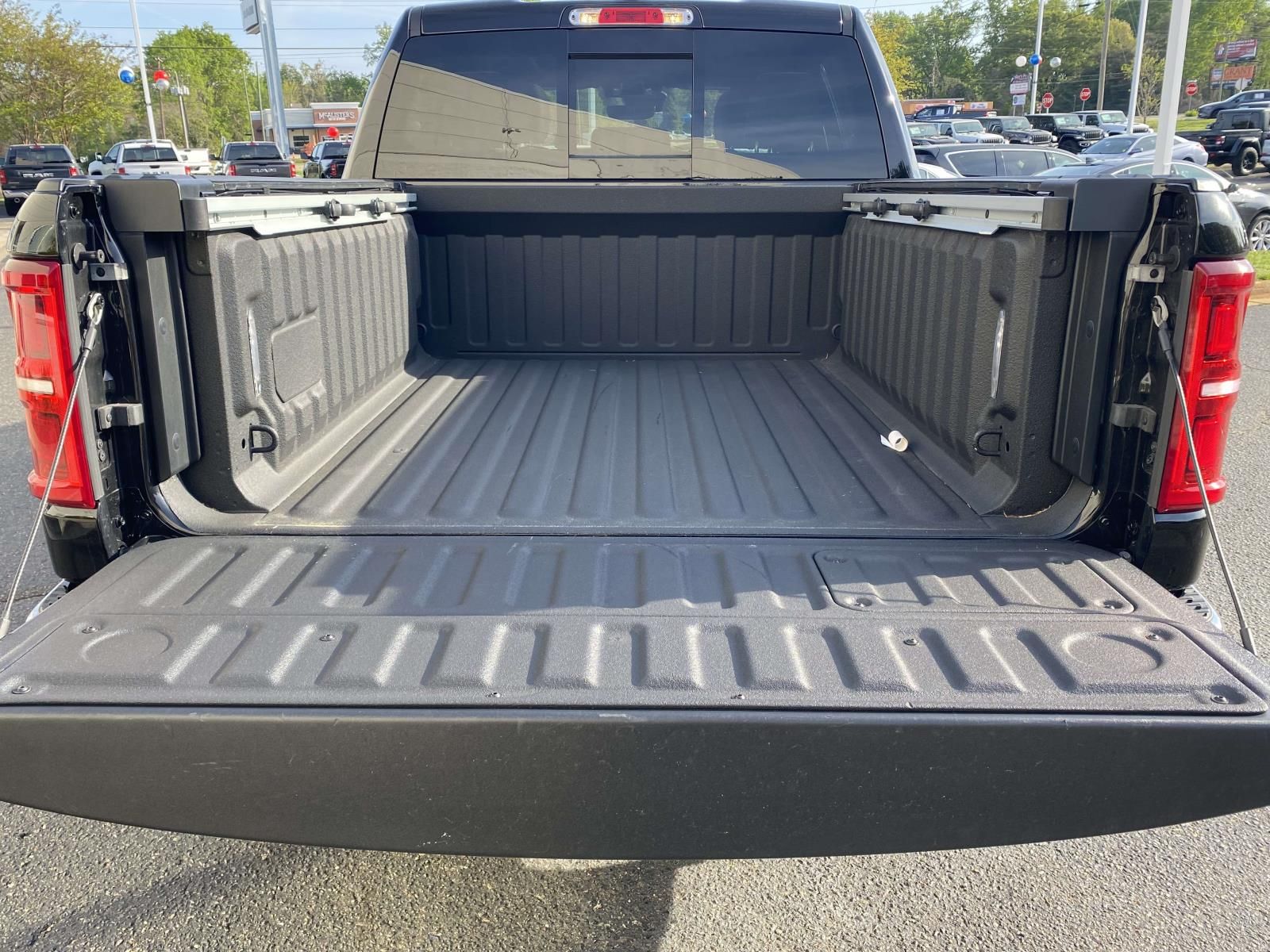 2025 RAM Ram 1500 Pickup Limited - Photo 9