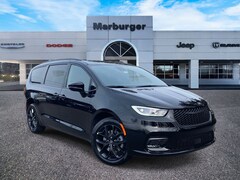2026 Chrysler Pacifica LIMITED AWD Passenger Van
