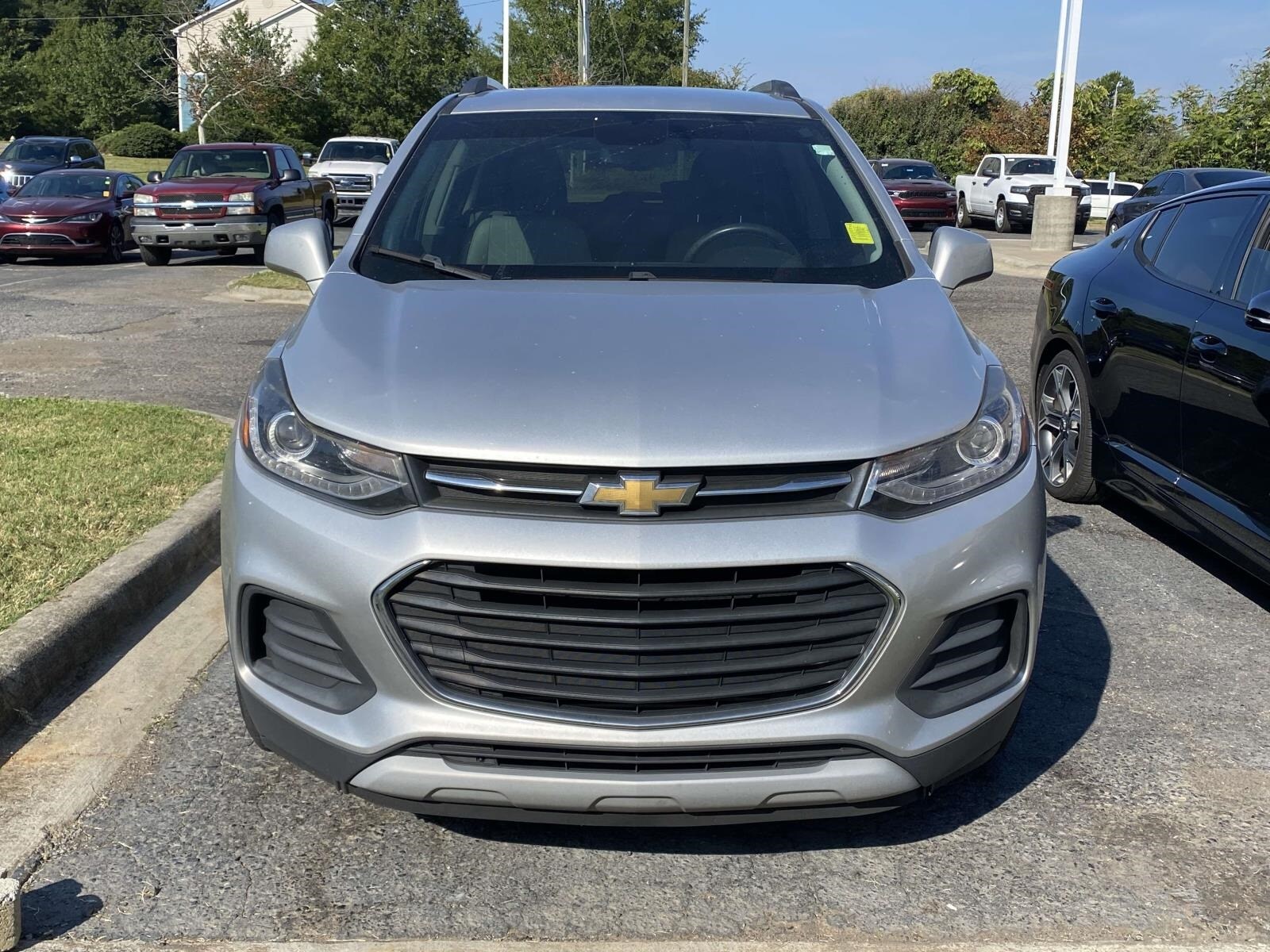 2018 Chevrolet Trax LT photo 2