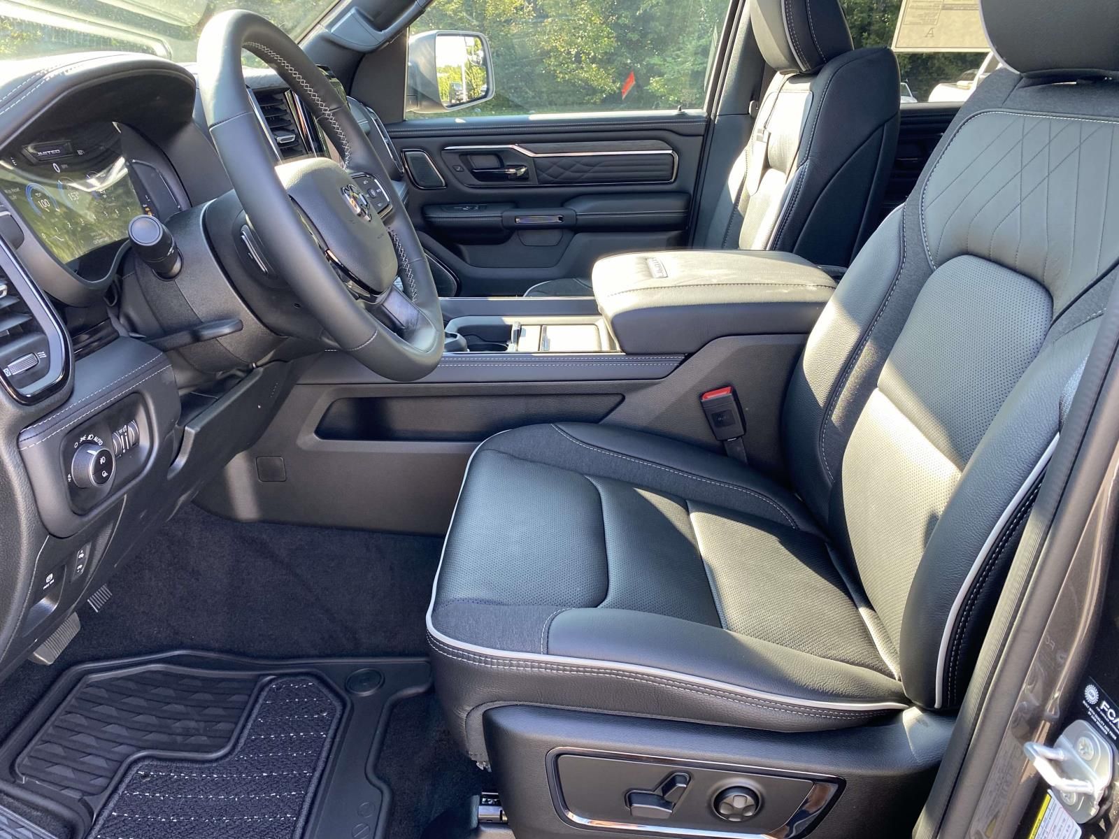 2026 RAM 1500 Limited - Photo 17