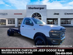 2026 Ram 3500 Chassis Cab TRADESMAN  REGULAR  4X4 84' CA Pickup