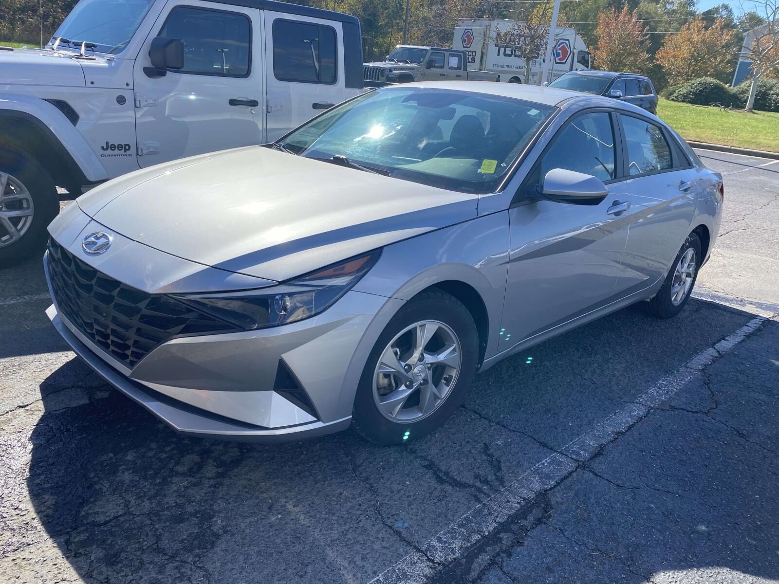 2023 Hyundai Elantra SE photo 2