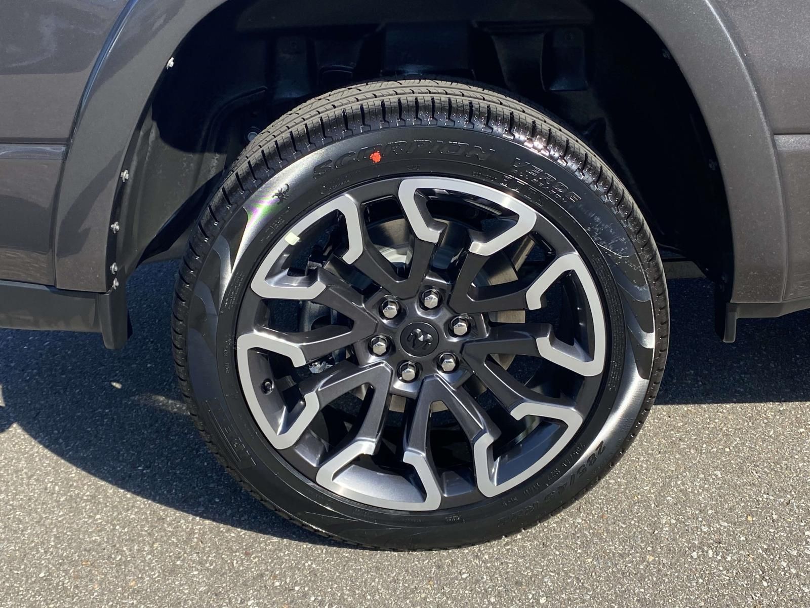 2026 RAM 1500 Limited - Photo 9