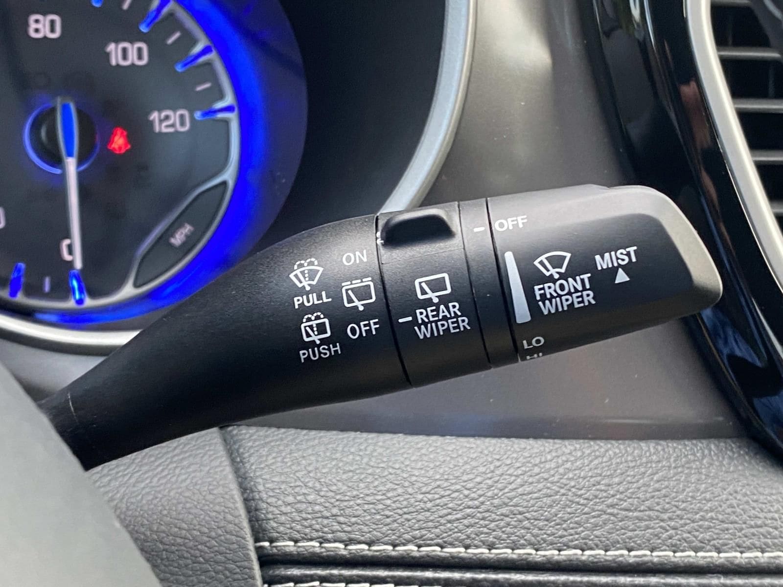 2026 Chrysler Pacifica Select - Photo 23