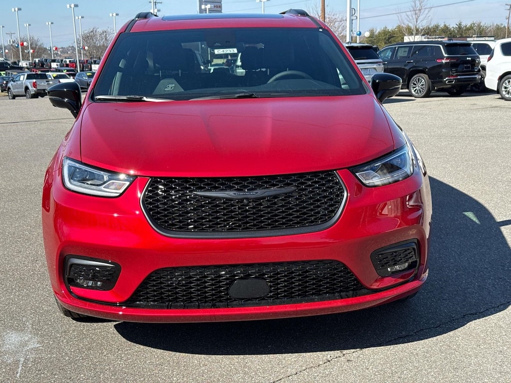 New 2026 Chrysler Pacifica SELECT Passenger Van